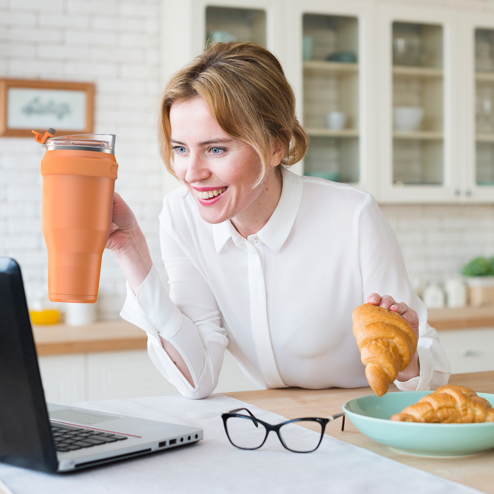 40oz tumbler with handle for easy grip